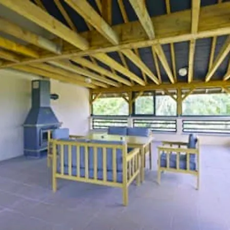 Casa de Férias Maison Charmante A Avec Jardin Feldkirch
